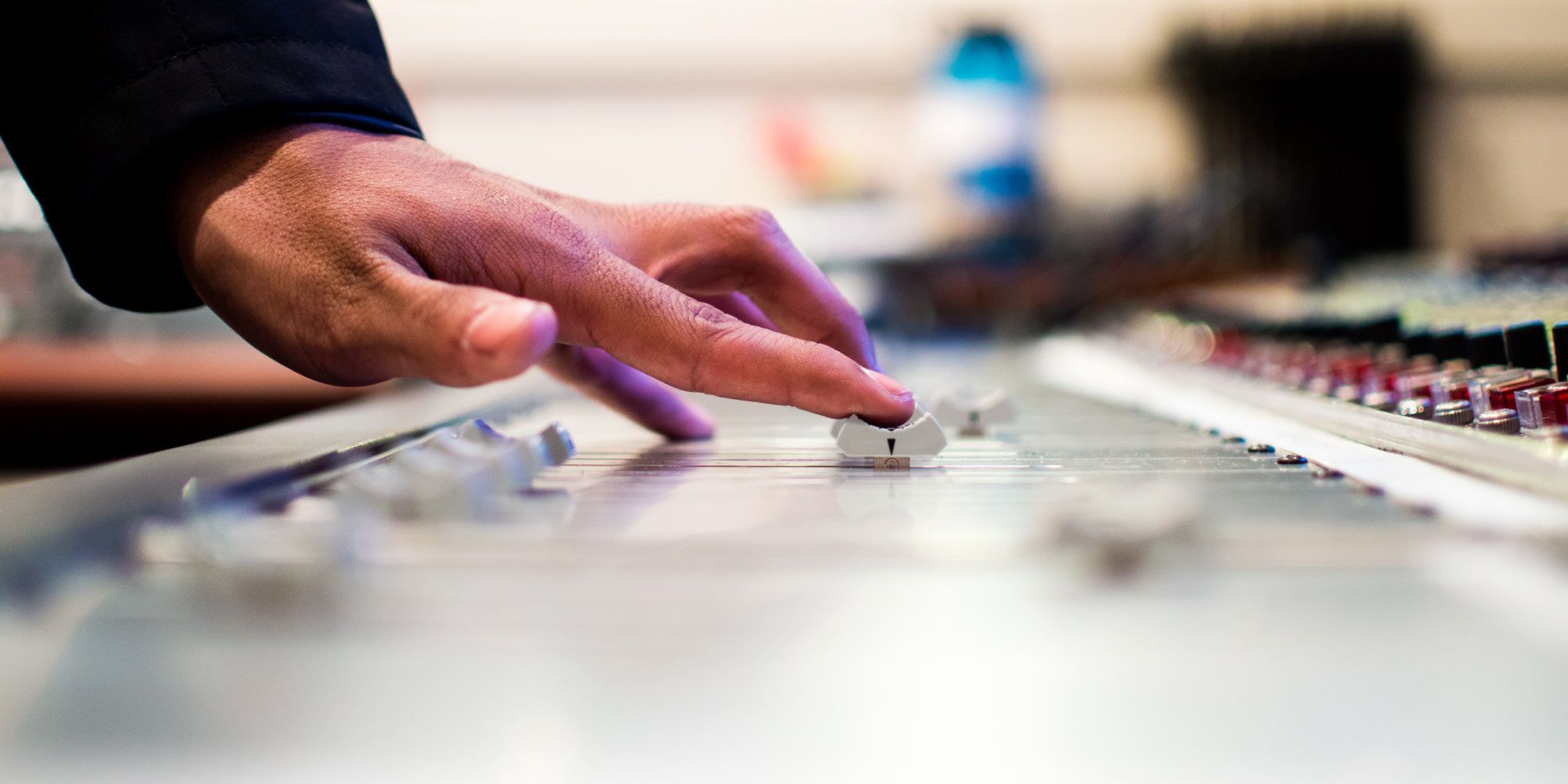 Audio Mixing Console Audio Mixing Console